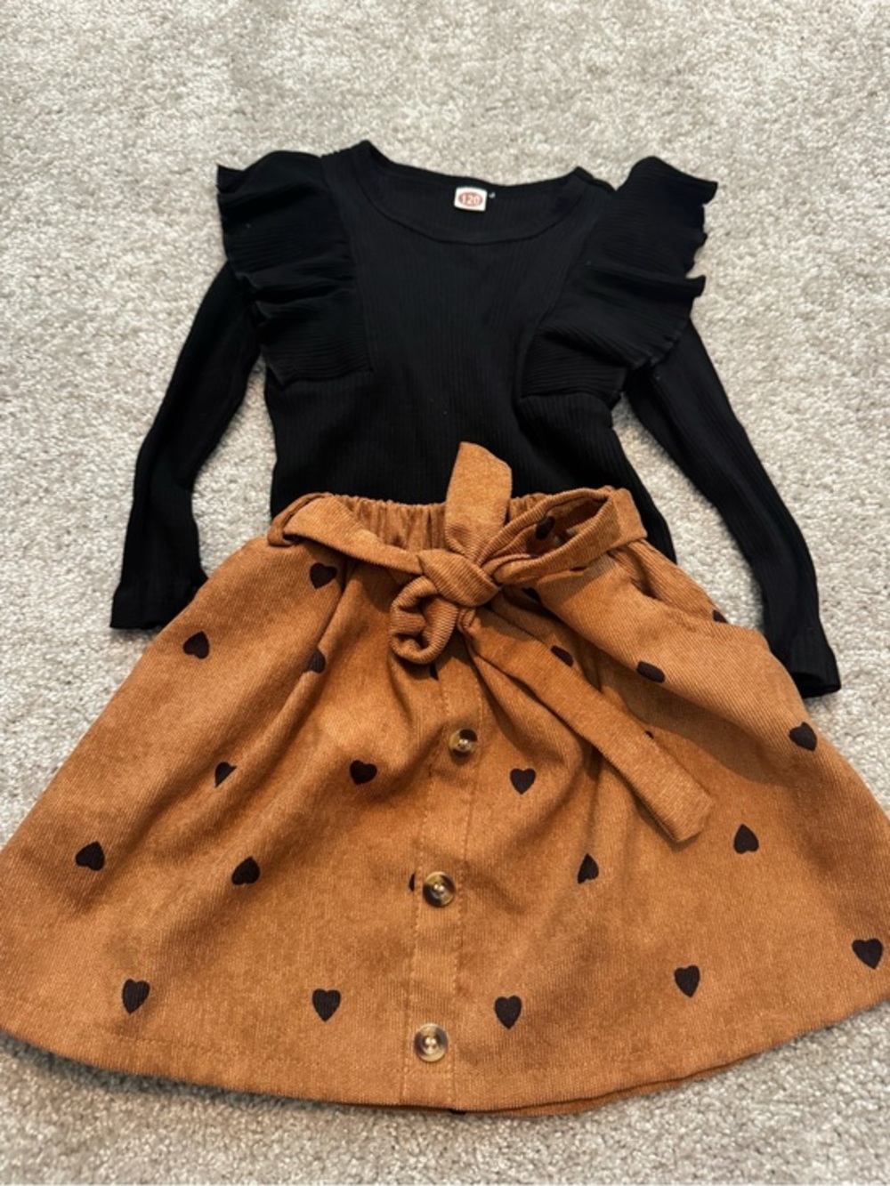 Kids Ruffle Long Sleeve Top and Heart Print Skirt Set - Black and Rust